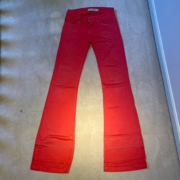 I am selling wide leg pink pants which is very comfortable and just like new - Picture 1 of 4